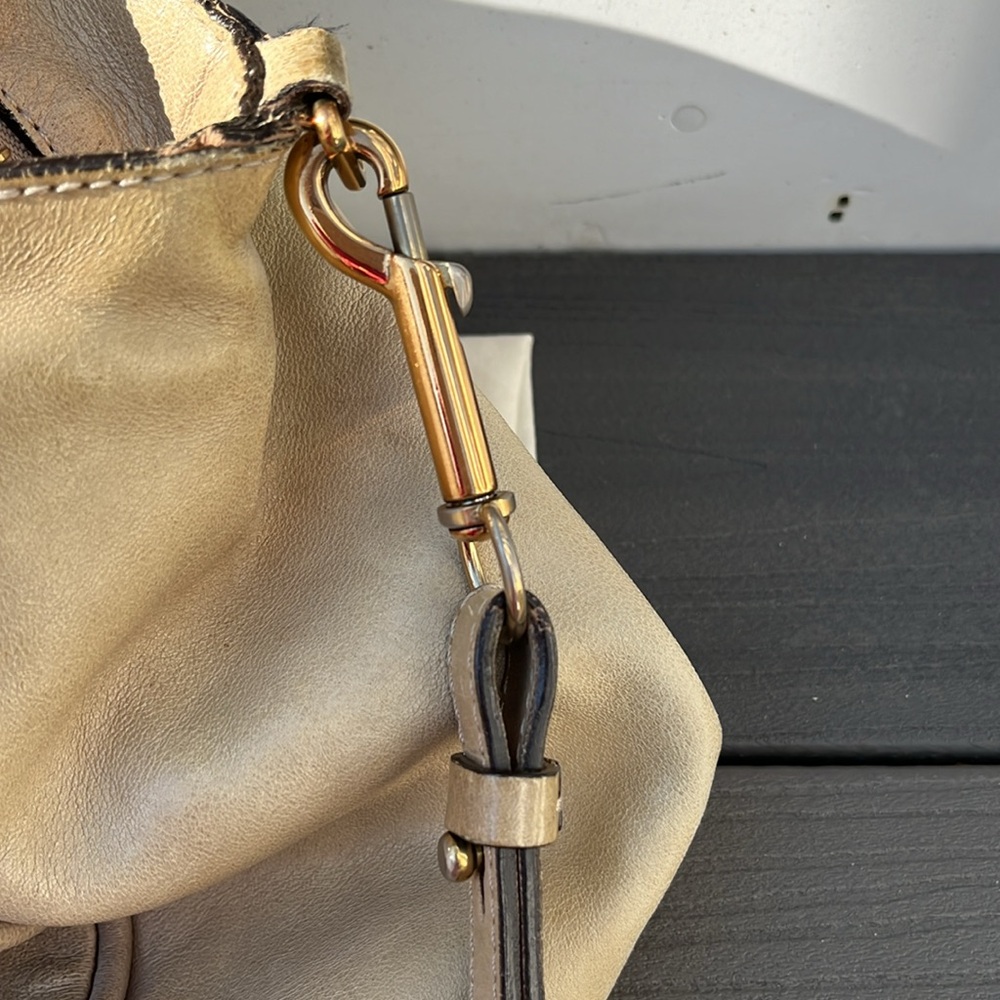 Chloé satchel bag in good used condition. Authenticity card is included. - Picture 6 of 16